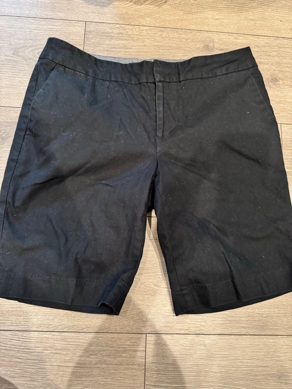 Banana Republic Hampton Fit Bermuda Shorts Women's Size 6 Black Cotton
